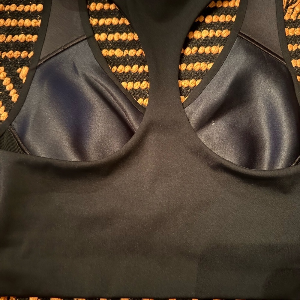 SPANX LONGLINE SPORTS BRA VERY BLACK LIKE NEW - Picture 5 of 6